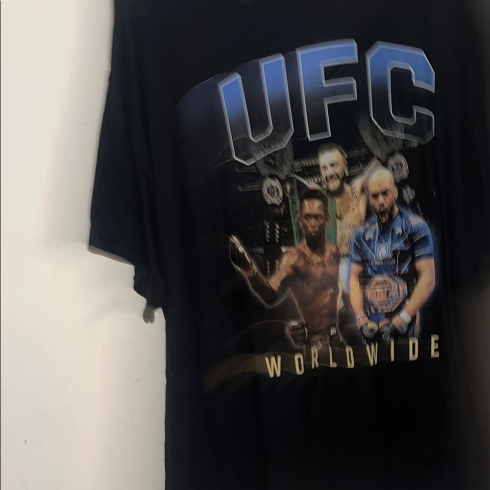 NWOT UFC Black Short Sleeve Tee with Graphic Design